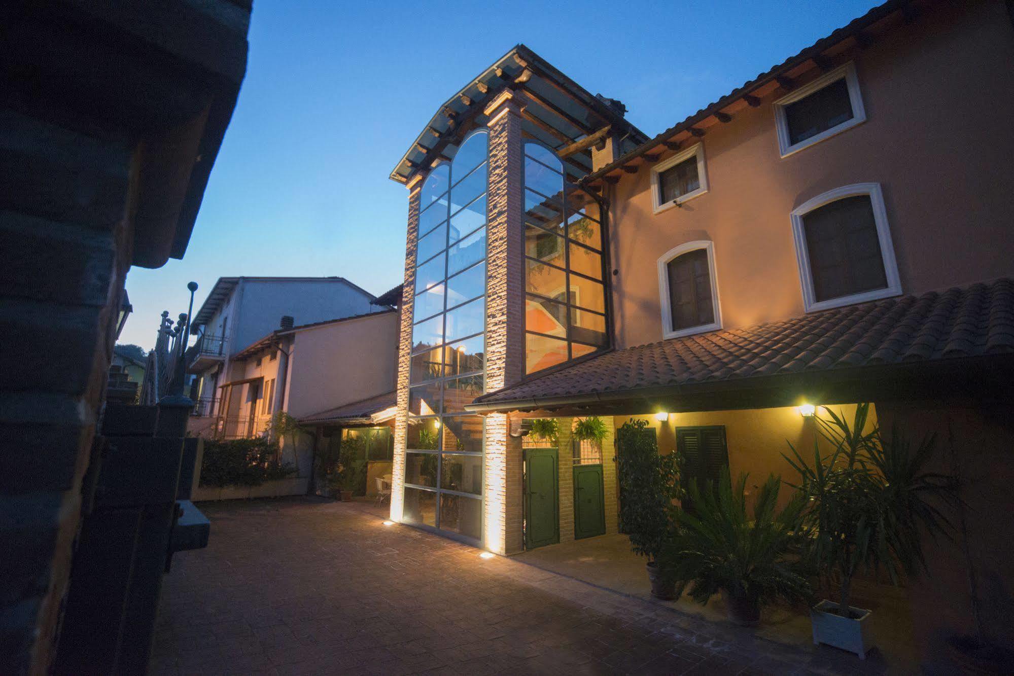 Residenze L'Uncinaia Holiday House Perugia Dış mekan fotoğraf